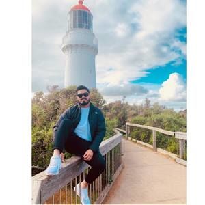 Meet your Posher, Romesh